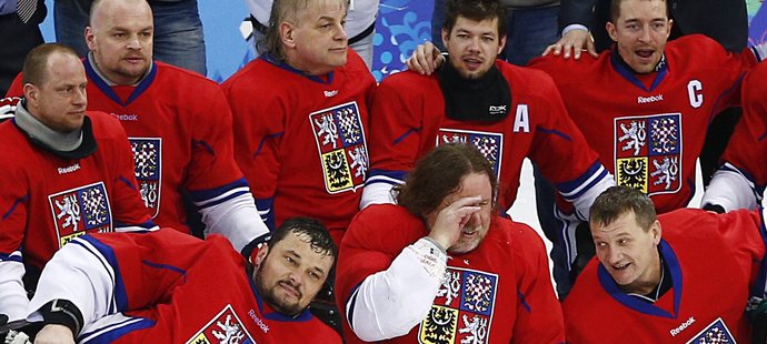 Sledge hokejisté na paralympiádě v Soči obhájili páté místo