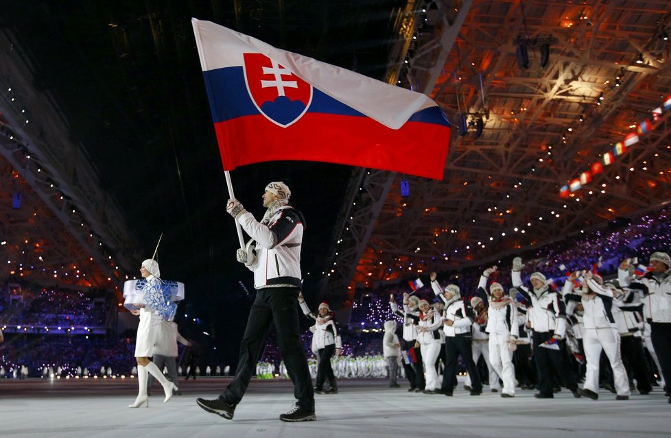 Zdeno Chára byl při slavnostním zahájení vlajkonošem slovenské výpravy