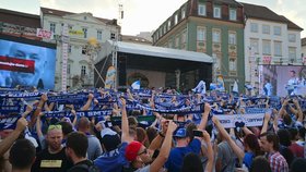 Brno, hlavní město hokeje: Kometa obhájila titul, bujaré oslavy na náměstí odšpuntoval třígólový gejzír už po 1. třetině