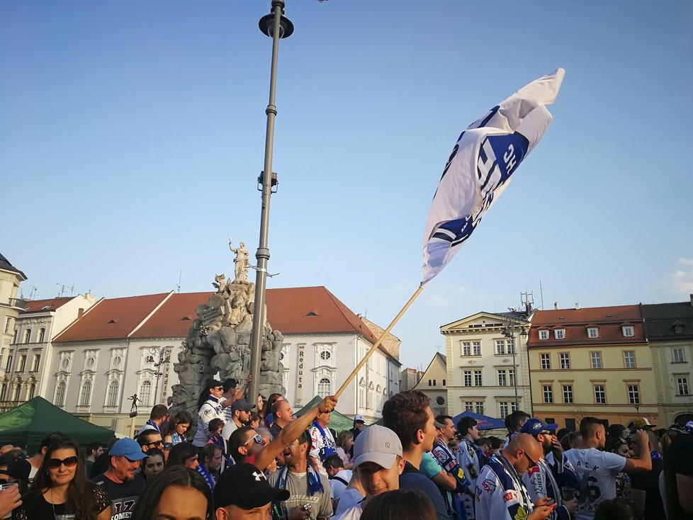 Fascinující atmosféra na Zelném trhu. Hokejová Kometa získala v pořadí 13. mistrovský titul.