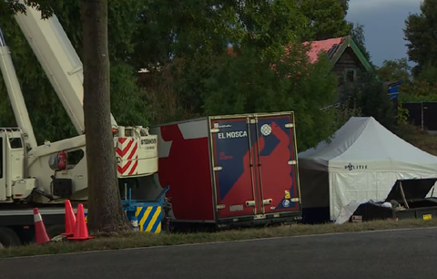 Náklaďák vjel v Nizozemsku do pouliční oslavy: Zemřelo šest lidí, sedm je zraněných