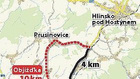 Silnička s mýtek zkrátí řidičům cestu o 4 km. Není to o moc. Šoféři se ale vyhnou zácpám, které jsou na desetikilometrové objížďce neustále.