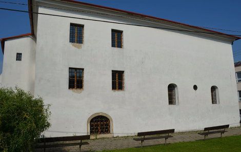 Synagova v Holešově je považována za světový unikát. Je jedna z mála tzv. polského typu, která se zachovala v původní podobě.