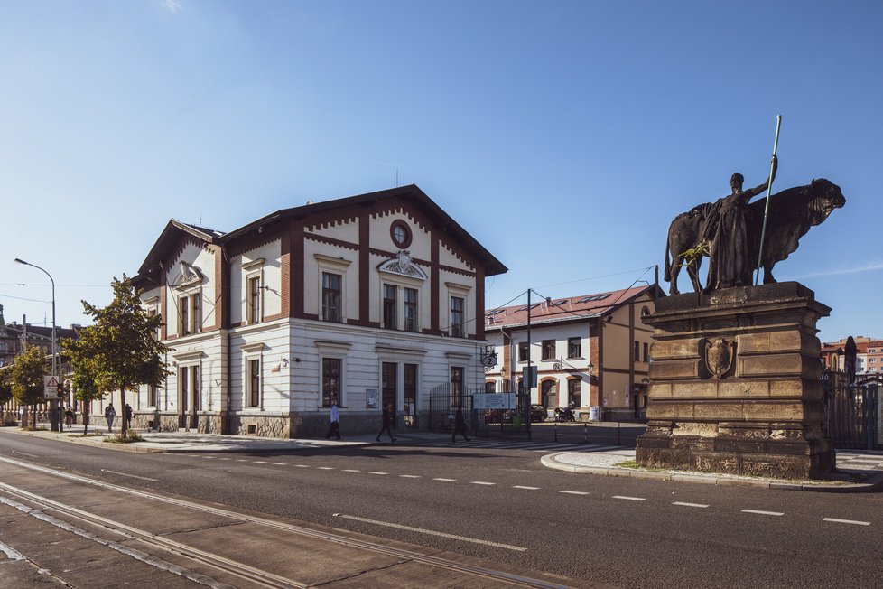 Pražská tržnice v Holešovicích.