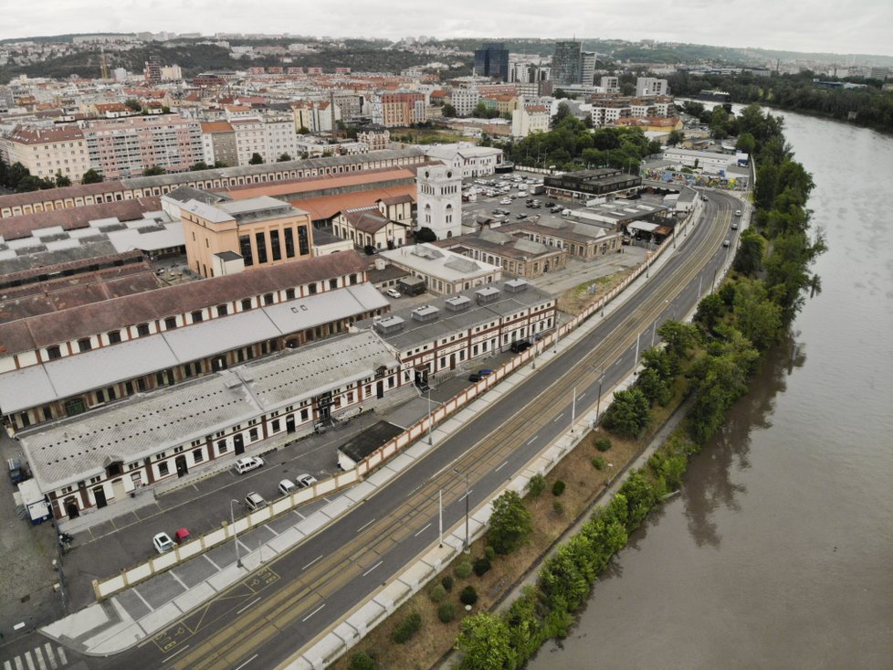 Pražská tržnice v Holešovicích.