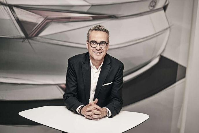 Holger Peters, člen představenstva Škody Auto za oblast Financí, IT a právních záležitostí. Holger Peters, člen představenstva Škody Auto za oblast Financí, IT a právních záležitostí.