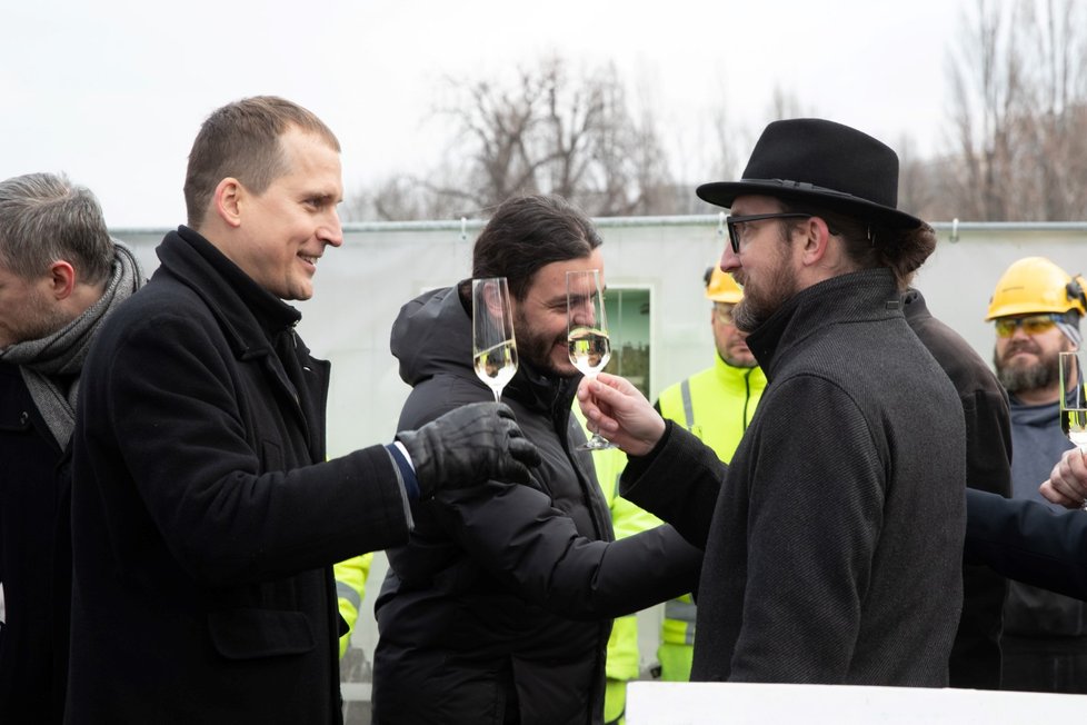 Na Štvanici byla zahájena stavba nové Štvanické lávky někdy také známé jako HolKa