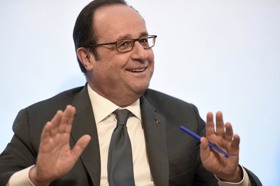 Francouzský prezident Francois Hollande o víkendu navštívil Disneyland a zemědělský veletrh.