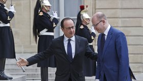 Český premiér Bohuslav Sobotka (ČSSD) řešil s francouzským prezidentem Francoisem Hollandem terorismus, migraci i obchod.