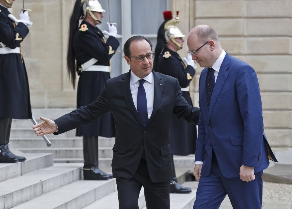 Český premiér Bohuslav Sobotka (ČSSD) řešil s francouzským prezidentem Francoisem Hollandem terorismus, migraci i obchod.