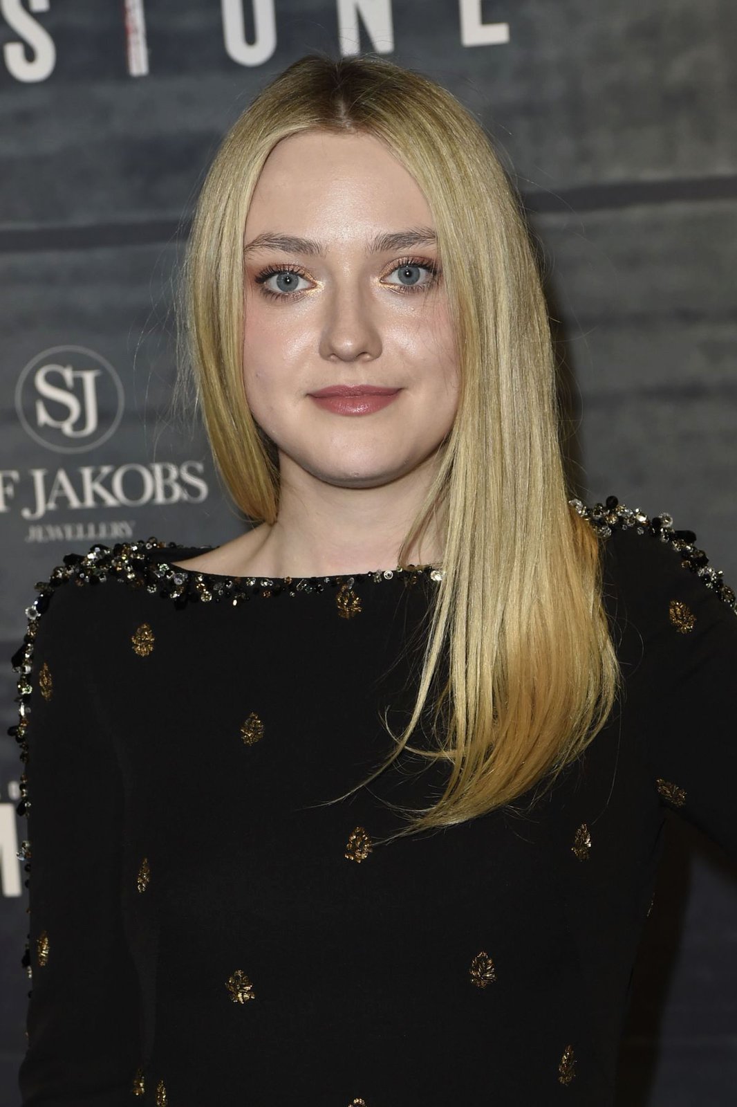 Dakota Fanning je pěkná baba!