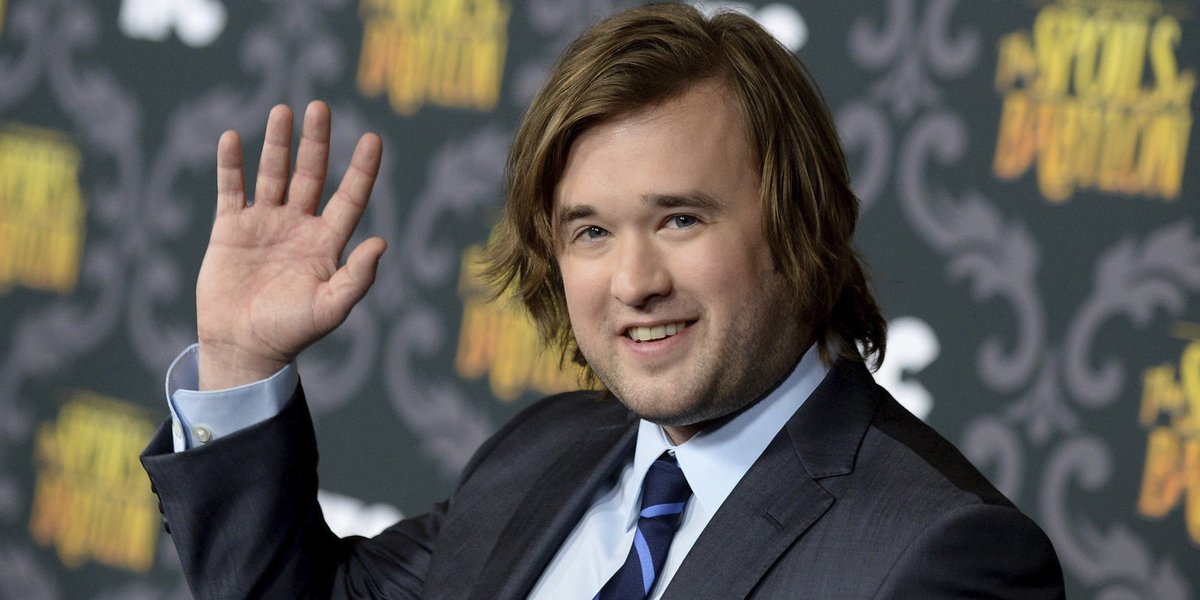 Haley Joel Osment, toho byste skoro nepoznali, že? prozrazují ho akorát oči!