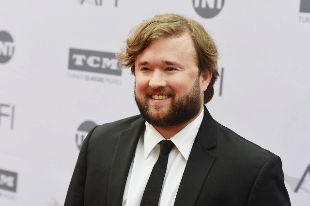 Haley Joel Osment, toho byste skoro nepoznali, že? prozrazují ho akorát oči!