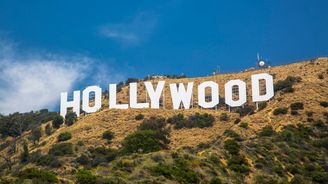 Seriály a talkshow v ohrožení: Hollywood ochromí největší stávka scenáristů za 15 let