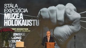 Premiér Bohuslav Sobotka během slavnostního otevření Muzea holocaustu na Slovensku.