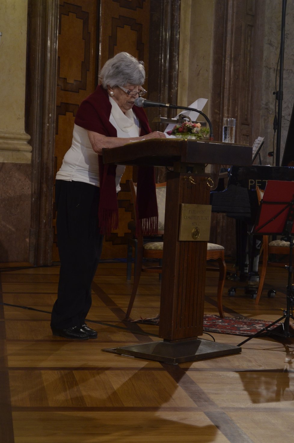 Eva Pokorná je jednou z přeživších holokaustu. Její rodina zahynula v Osvětimi. Evu poslali na práci. (27.1.2020)