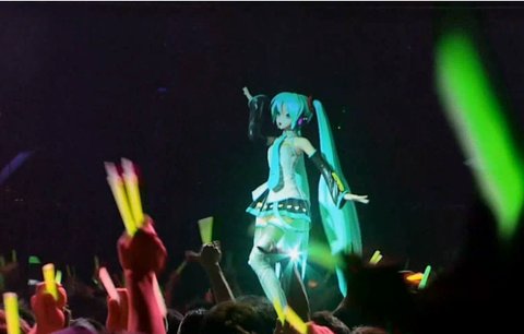 Japonská popová hvězda je 3D hologram školačky!