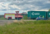 Tragická nehoda na Jičínsku: Řidička zemřela pod koly kamionu