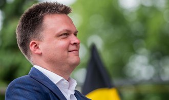 Průzkum popularity politických stran v Polsku má nového vítěze – hnutí publicisty Holownii