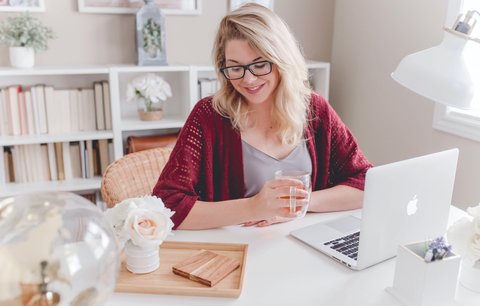 Home office dává domácnosti zabrat. Na co máte jako zaměstnanec nárok?