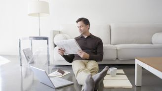 Déle než rok na home-office. 5 rad od expertky, jak si při práci doma nezničit tělo