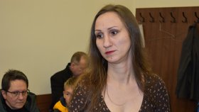 Renata Homolová byla u soudu uvolněná, dokonce se usmívala. Odsuzující trest přijala klidně.