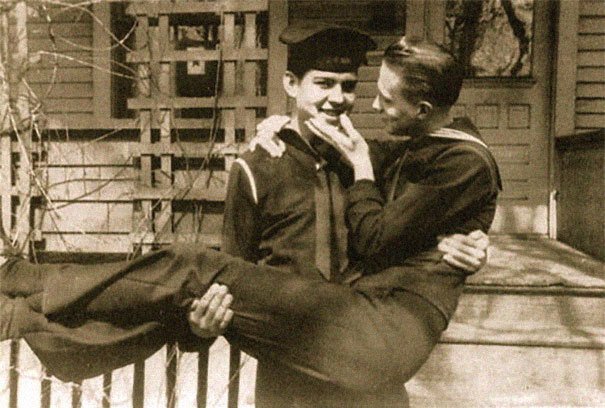 Bývalý kněz sesbíral historické fotografie homosexuálních párů, aby upozornil na to, že existovaly odjakživa