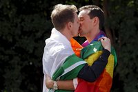 Zelené Irsko dalo zelenou homosexuálním sňatkům v referendu