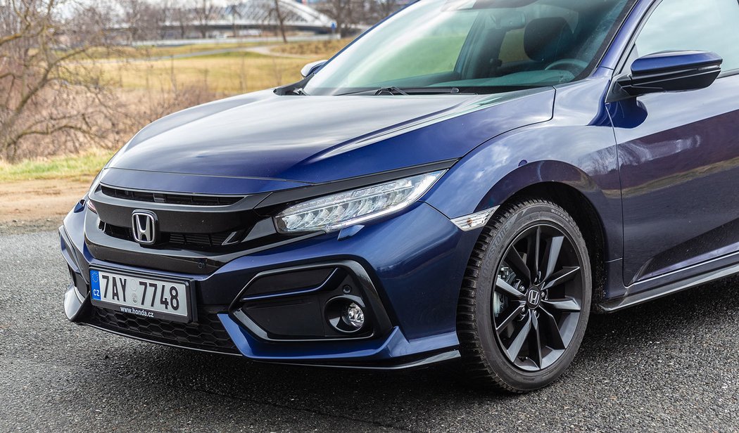 Honda Civic 5D 1.0 VTEC CVT