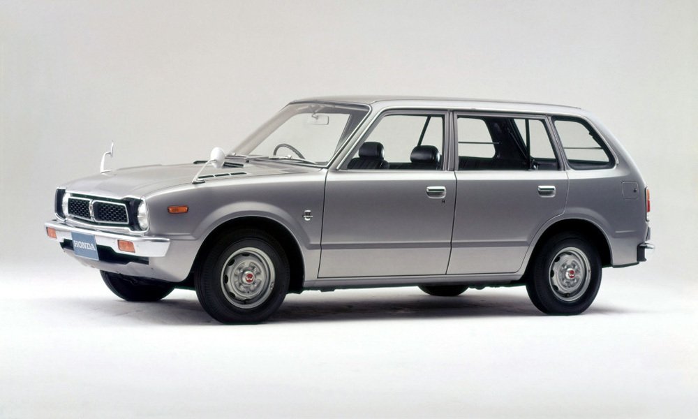 Poslední verzí Hondy Civic první generace bylo pětidveřové kombi Van, nabízené ve verzích Standard, Custom, DeLuxe, Automatic Custom a Automatic DeLuxe.