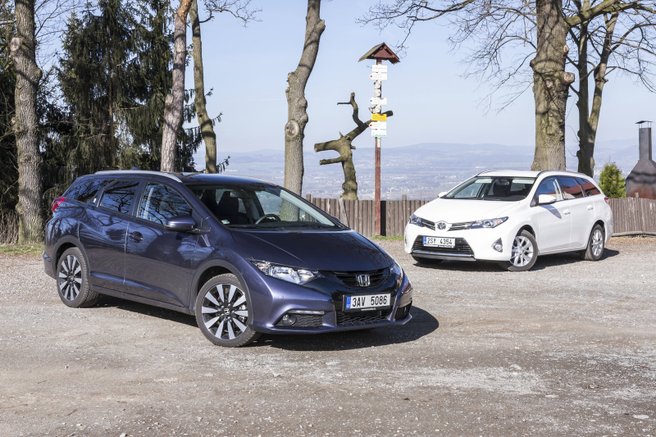 Honda Civic Tourer 1.8 i-VTEC vs. Toyota Auris Touring Sports 1.6 Valvematic