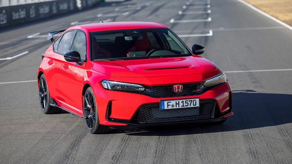 Honda kvůli poptávce zastavila příjem objednávek na Civic Type R na domácím trhu
