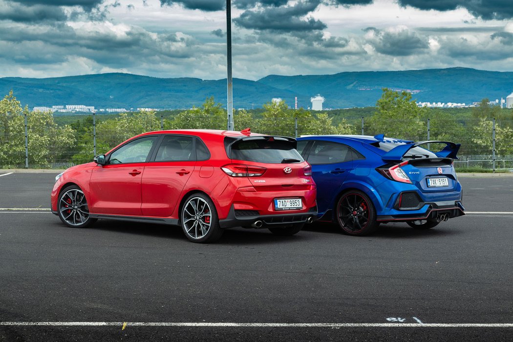 Honda Civic Type R vs. Hyundai i30 N Performance