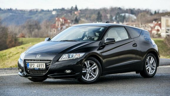 Test ojetiny Honda CR-Z: Parádní stylovka! S jednou vadou… 