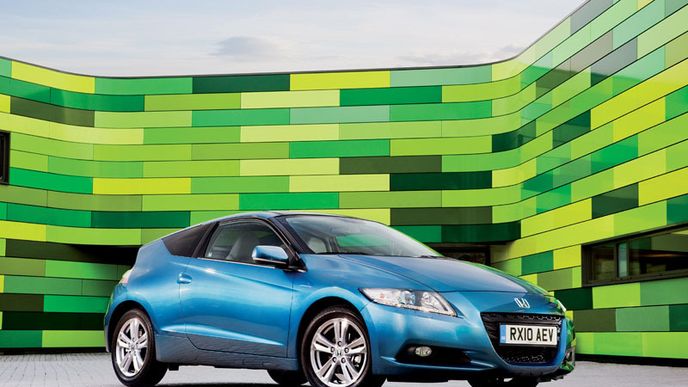 Ekologický hybrid Honda CR-Z míří na specifickou skupinu zákazníků, bohatší lidi se vztahem k životnímu prostředí