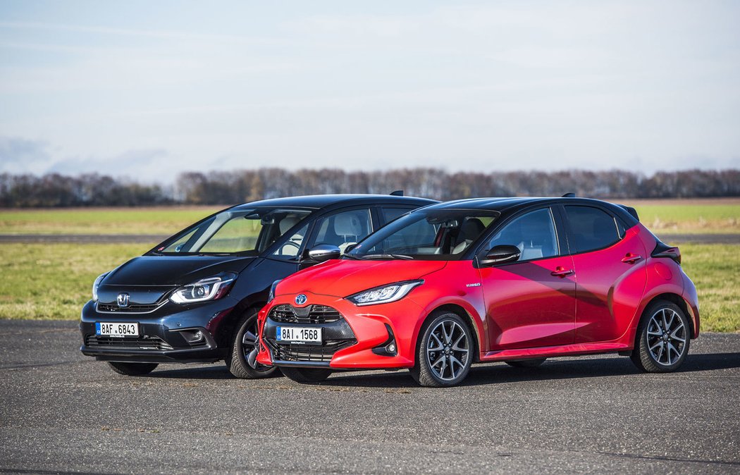 Honda Jazz 1.5 i-MMD e-CVT vs. Toyota Yaris 1.5 Hybrid e-CVT