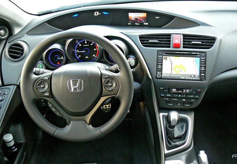 Honda Civic 9G – První jízdní dojmy (12/2011)