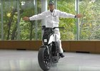 Honda Riding Assist: Jak funguje motorka, která nespadne? 