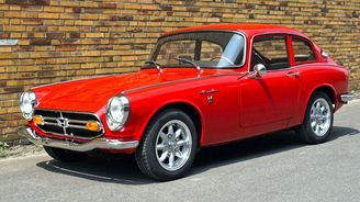 Honda S600 a S800 (1964–1970): Prvními auty Hondy byly sportovní roadstery a kupé Honda S600 a S800 (1964–1970): Prvními auty Hondy byly sportovní roadstery a kupé