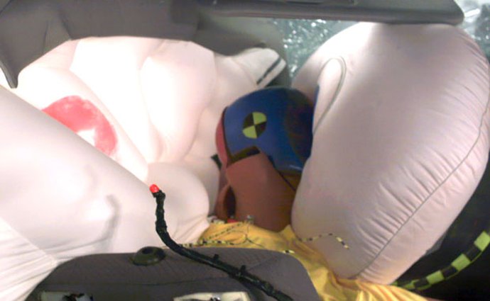 Takata svolá v USA dalších 35 až 40 milionů nafukovačů airbagů