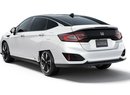 Honda předala vodíkové Clarity prvnímu zákazníkovi