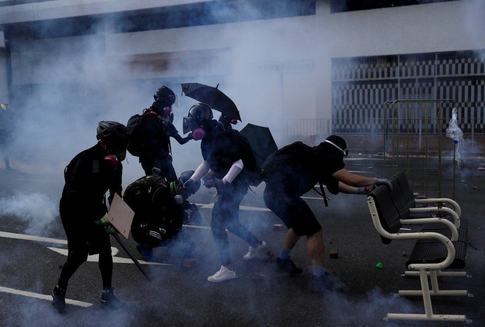 Demonstrace v Hongkongu u příležitosti 70. výročí komunistické Číny (1. 10. 2019)