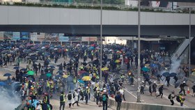 Demonstrace v Hongkongu u příležitosti 70. výročí komunistické Číny (1. 10. 2019)