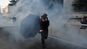 Demonstrace v Hongkongu u příležitosti 70. výročí komunistické Číny (1. 10. 2019)