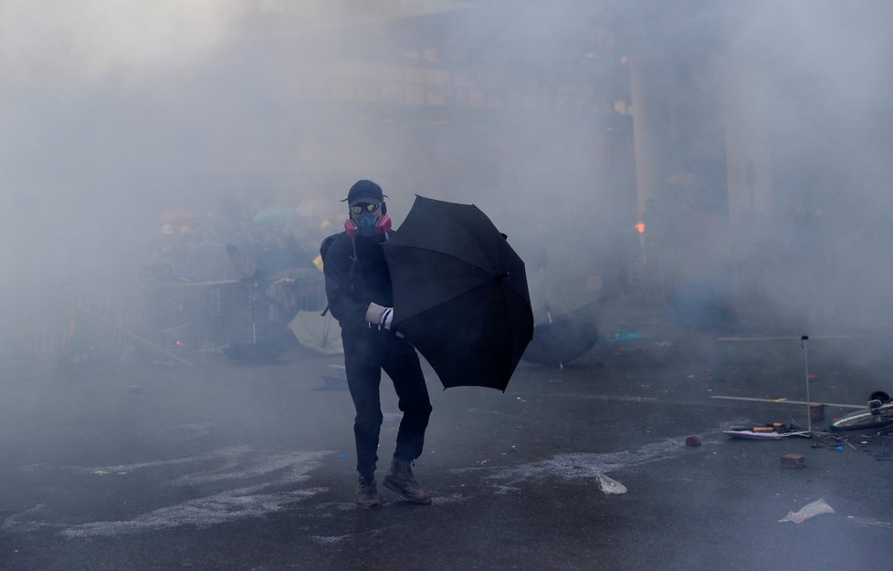 Demonstrace v Hongkongu u příležitosti 70. výročí komunistické Číny (1. 10. 2019)