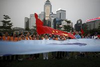 „Policie zasahuje příliš tvrdě.“ K protestům v Hongkongu se přidali učitelé