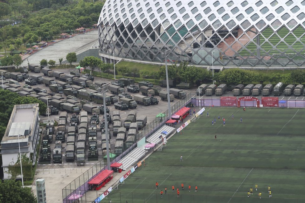 Demonstrace v Hongkongu pokračují, přidávají se už i učitelé