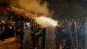 Policie rozháněla demonstranty v Hongkongu i slzným plynem (3. 8. 2019) Policie rozháněla demonstranty v Hongkongu i slzným plynem (3. 8. 2019)