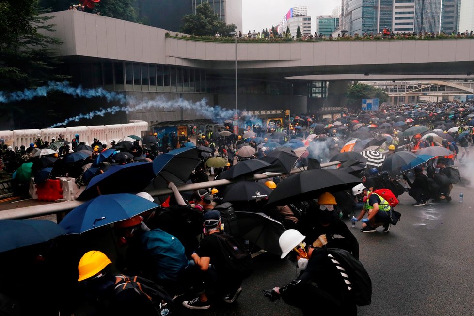 Do ulic Hongkongu navzdory zákazu vyšly protestovat tisíce lidí (31. 8. 2019)