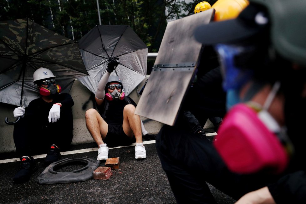 Do ulic Hongkongu navzdory zákazu vyšly protestovat tisíce lidí (31. 8. 2019)